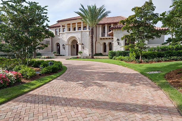 Best Driveway Paving Contractor  in Mannford, OK